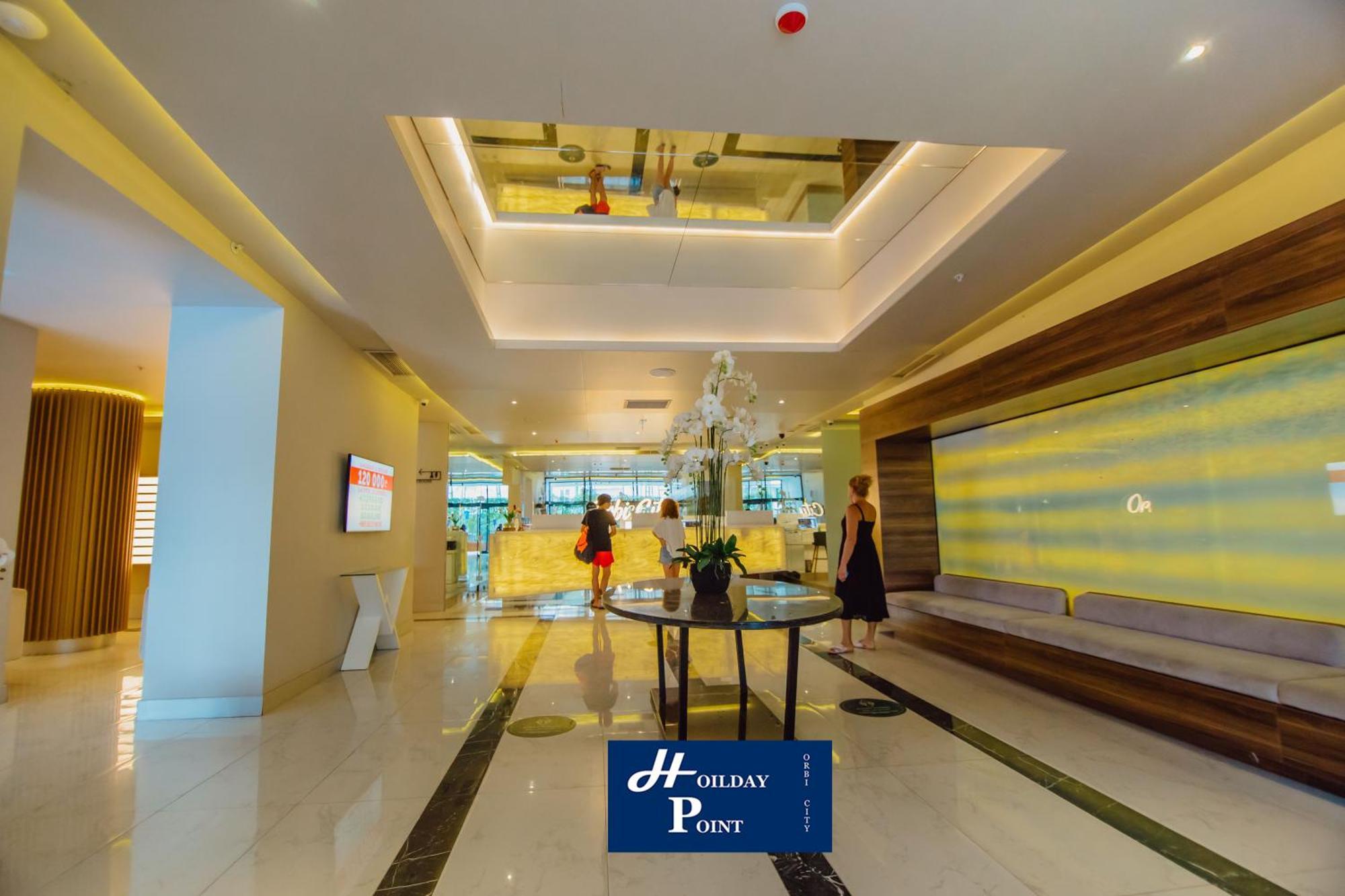 Holiday Point Orbi City บาทูมิ ภายนอก รูปภาพ
