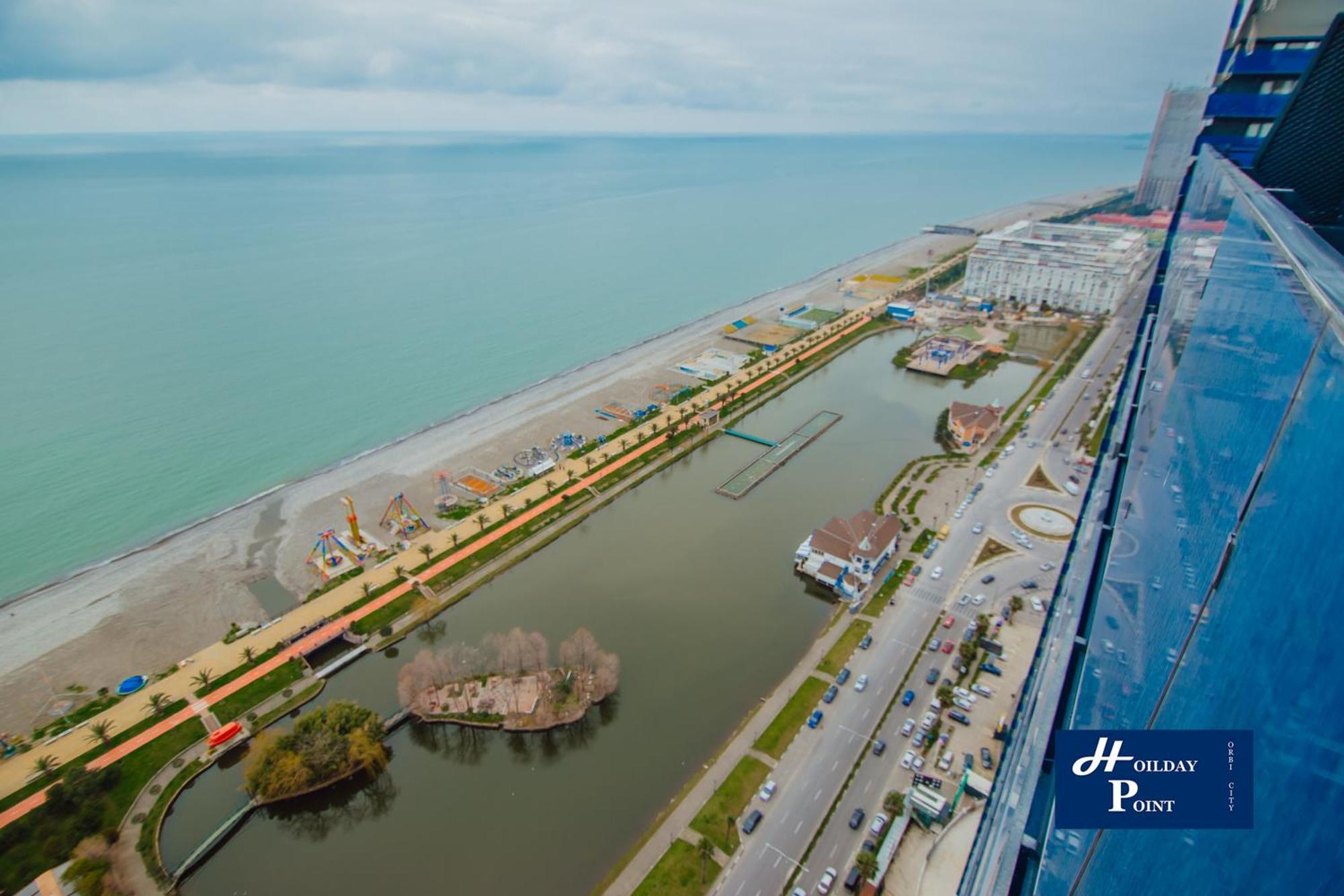 Holiday Point Orbi City บาทูมิ ภายนอก รูปภาพ